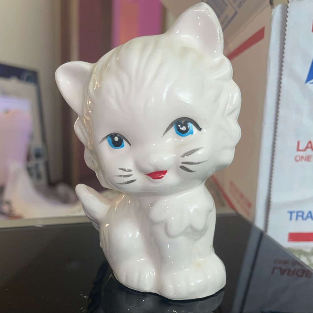 Singular Vintage Ceramic Anthropomorphic Kitty Salt Or Pepper Shaker